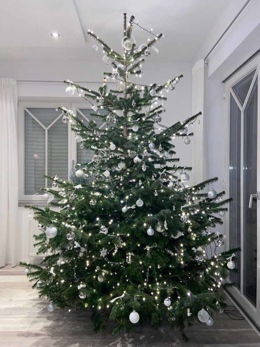 Weihnachtsbaum modern